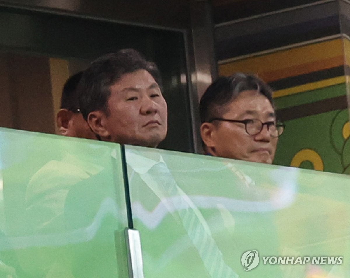 官方：帕尔马与主帅佩齐亚续约至2027年