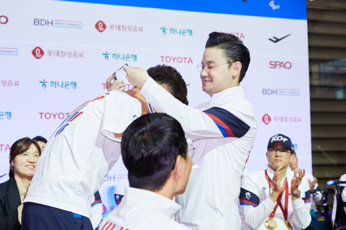 【前瞻】拜仁巴黎谁能北伐成功？五连败曼城亟待反弹