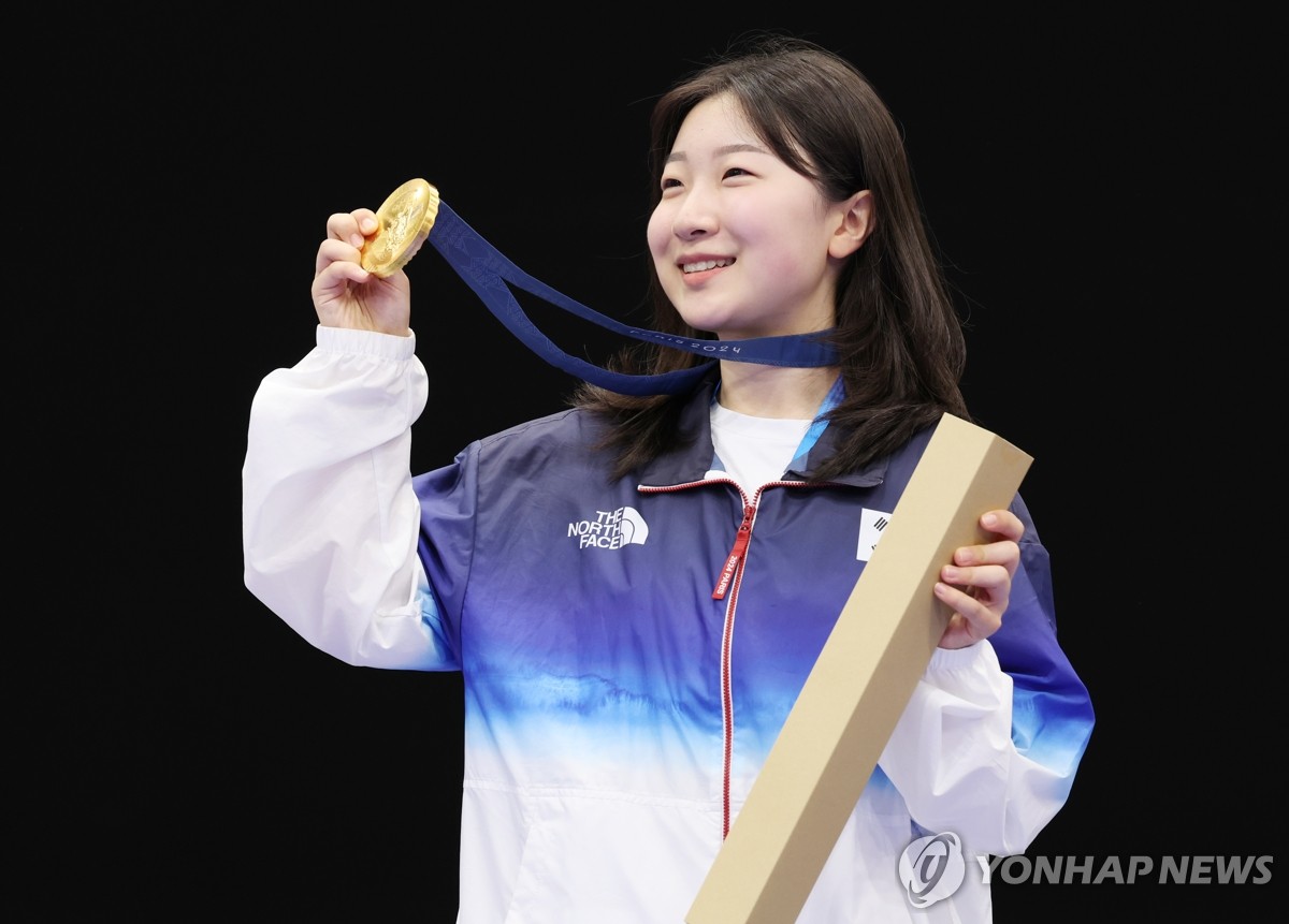 四川男篮官方：李金效、李玮颢租借至我俱乐部2年 欢迎加盟球队