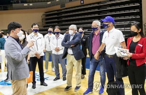 ✅浙江男篮官宣签下美籍球员科比-西蒙斯