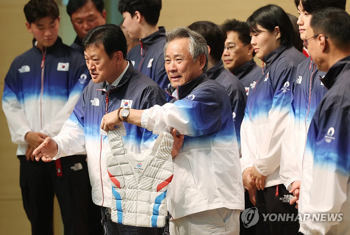 太离谱了！爵士9分钟4分 火箭轰出一波18-4 比分遥遥领先