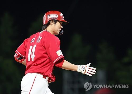 高效！李月汝替补7中4轰全队最高14分 在场正负值+2