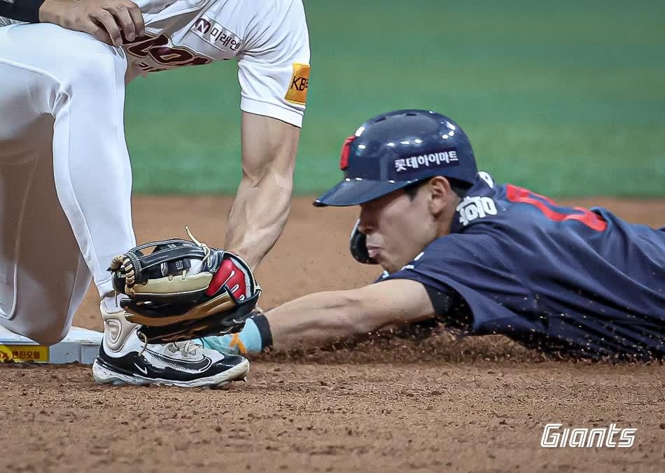 图片报：穆科科“养父”可能会因虚假陈述而面临最高三年监禁