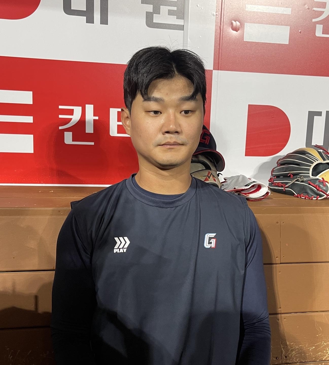 马杜埃凯突破造险 帕尔默门前混战打门险些破门